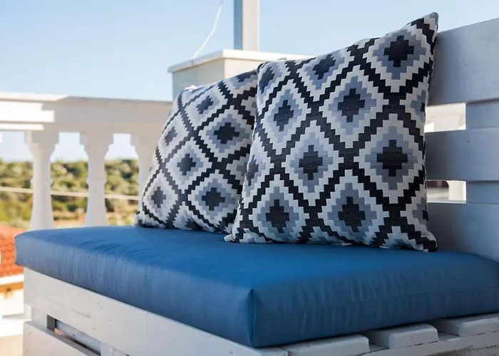 Mary Villa Dhorizata